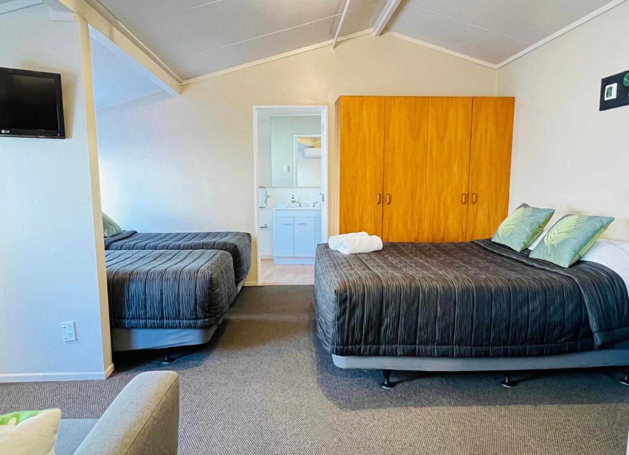 Seagulls Guesthouse Mount Maunganui Exterior photo