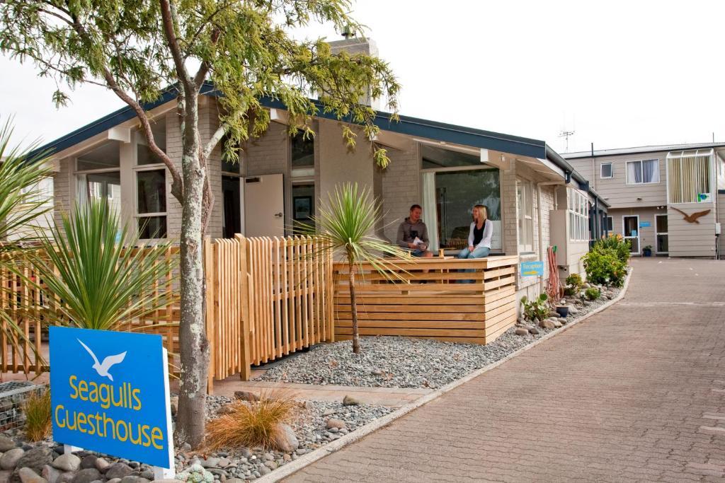 Seagulls Guesthouse Mount Maunganui Exterior photo